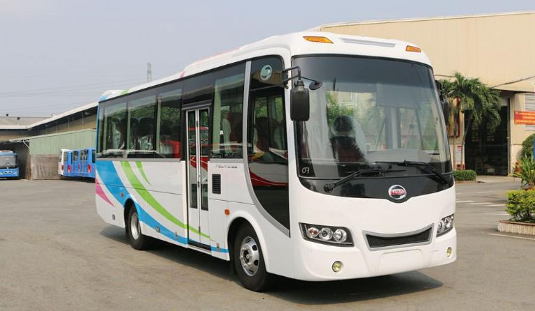 Xe khách Hùng Cường hiện đại sẵn sàng phục vụ hành khách