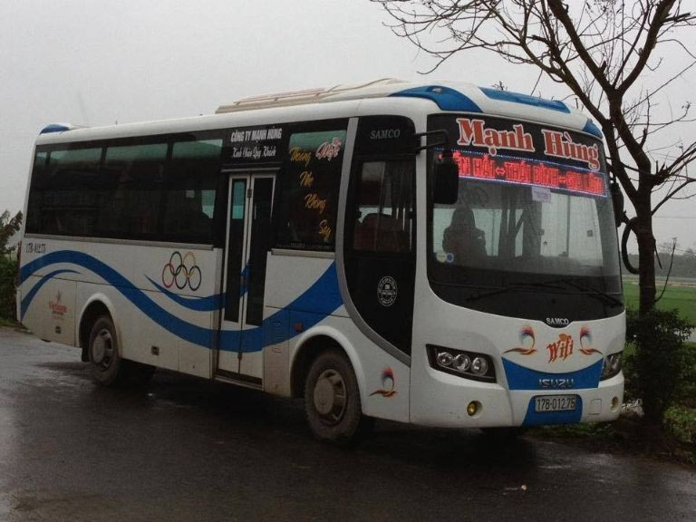 Xe khách Kim Mạnh Hùng sẵn sàng đón khách