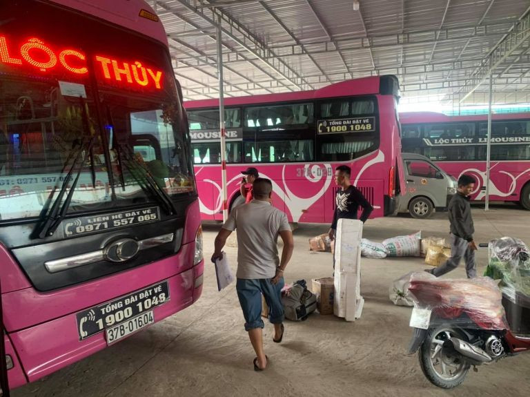 Xe khách Lộc Thủy phục vụ tuyến Đà Nẵng Bình Dương