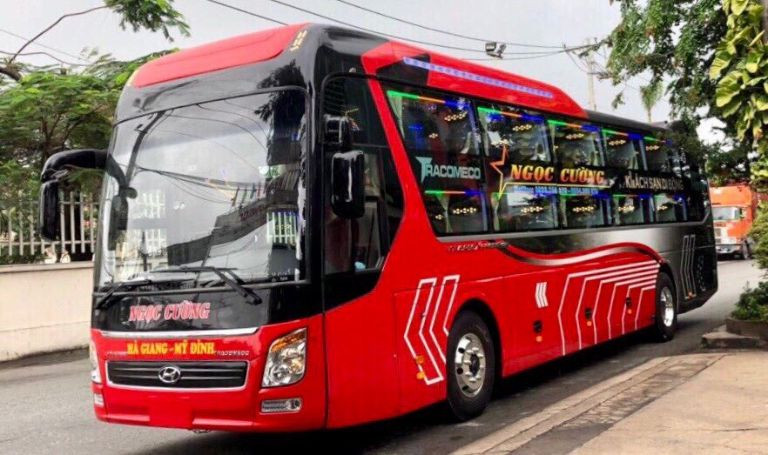 Xe khách Ngọc Cường hoạt động trên lộ trình Hà Giang Cao Bằng