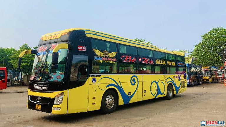 Xe khách phục vụ tuyến từ Bến xe Xuân Lộc đến các tỉnh miền Tây