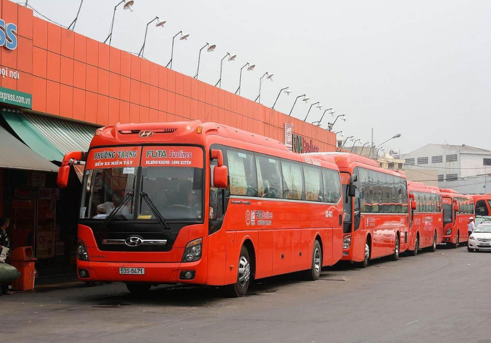 Xe khách Phương Trang hoạt động khắp Bắc - Nam