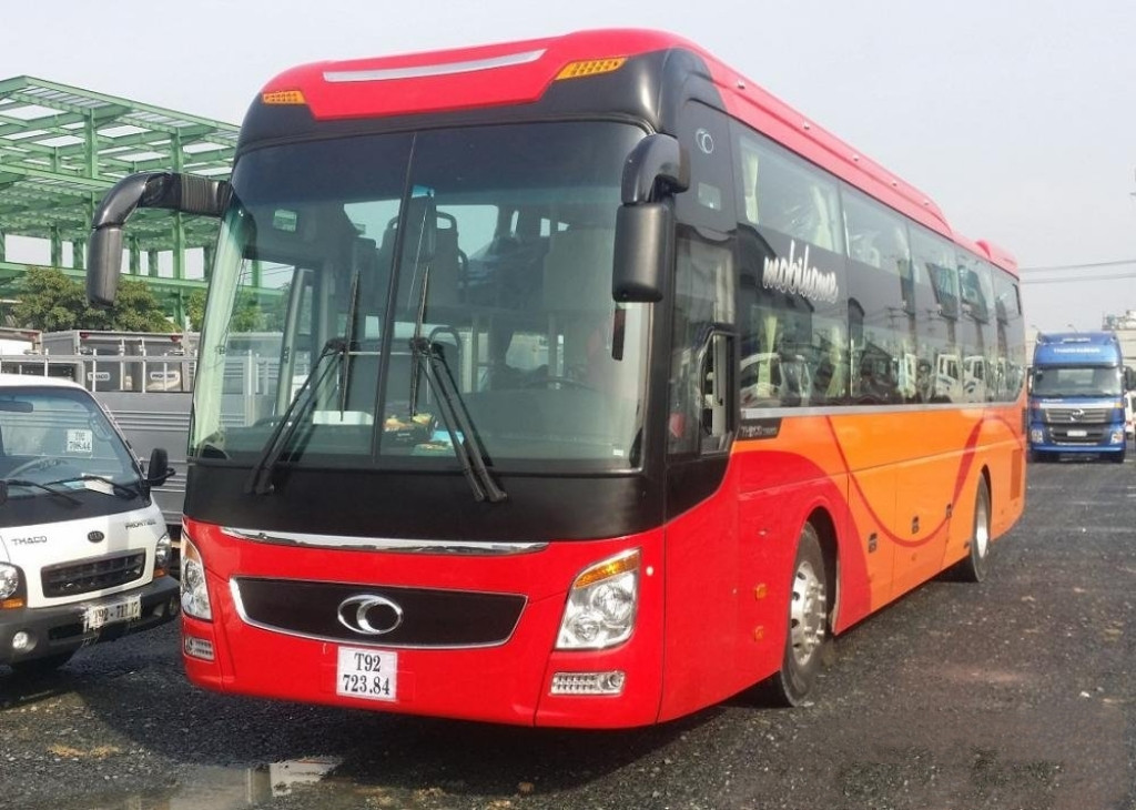 Xe khách Thành Long phục vụ hành trình từ Hà Nội đến Bình Dương