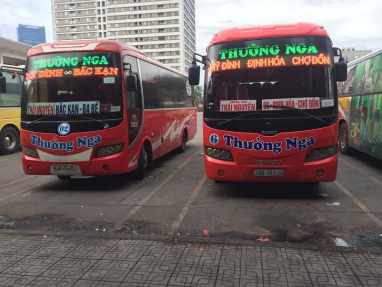 Xe khách Thưởng Nga phục vụ tuyến Hà Nội đi Chợ Đồn