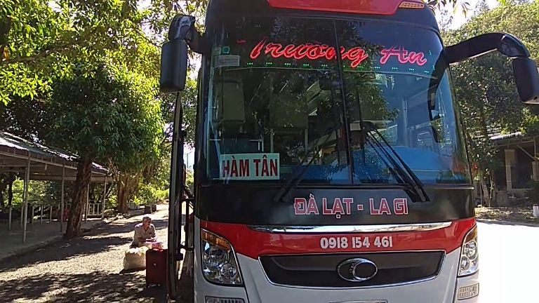Xe khách Trường An chuyên chạy tuyến Đà Lạt Lagi Bình Thuận