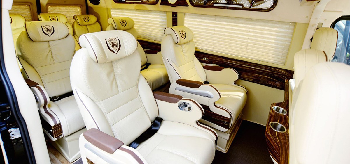 Xe limousine ghế ngồi của Hoàng Vũ có mức giá vé khá "mềm" nên rất phù hợp với những bạn muốn tiết kiệm chi phí