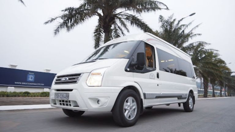 Xe Limousine Hà Nội Bắc Kạn của nhà xe Hà Lan