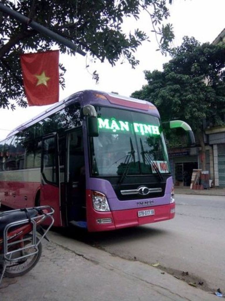Xe Limousine Mận Tịnh mang lại trải nghiệm tiện nghi và hiện đại trên tuyến đường Ninh Bình Sầm Sơn