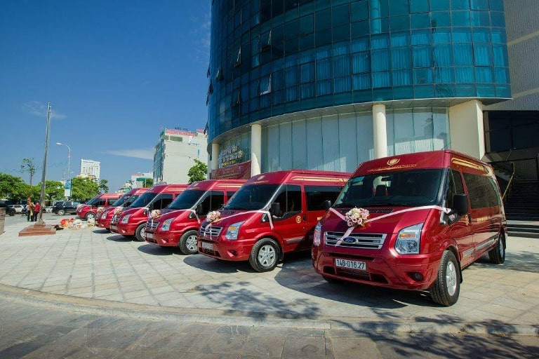 Xe Limousine Phúc Xuyên với thiết kế cao cấp, mang lại trải nghiệm tiện nghi trên tuyến Hải Phòng Lào Cai