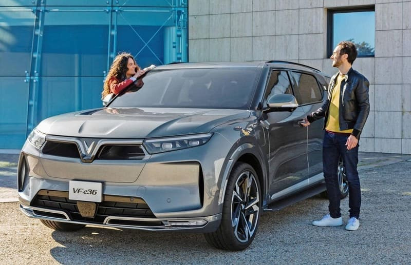 Xe màu xám sang trọng hợp với người tuổi Ất Mùi