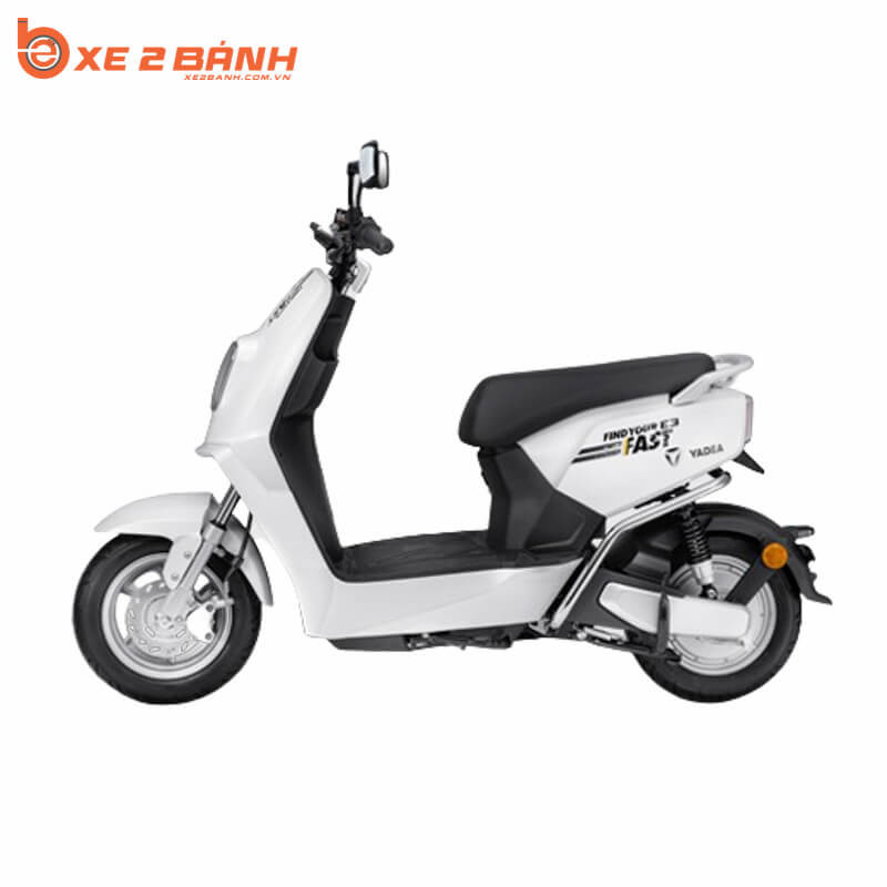 Xe máy điện YADEA E3 màu trắng nhỏ gọn và tiện dụng