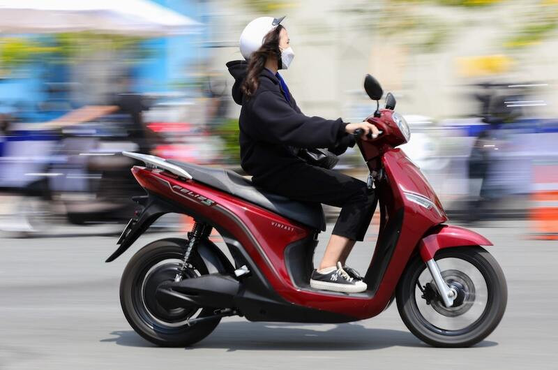 Xe máy màu đỏ - lựa chọn tương hợp cho người mệnh Hỏa
