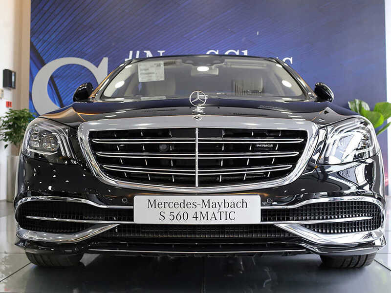 Xe Mercedes-Maybach S560 màu trắng, mẫu sedan siêu sang cao cấp