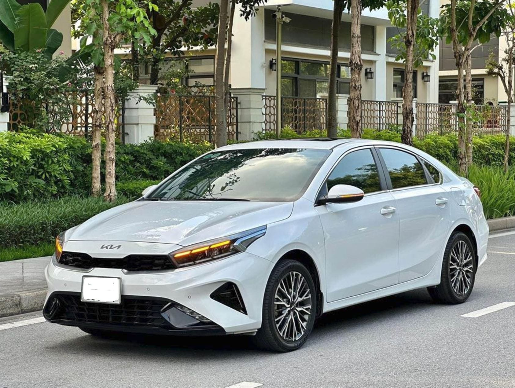 Xe taxi 4 chỗ Kia K3 hiện đại phục vụ tại Cần Thơ