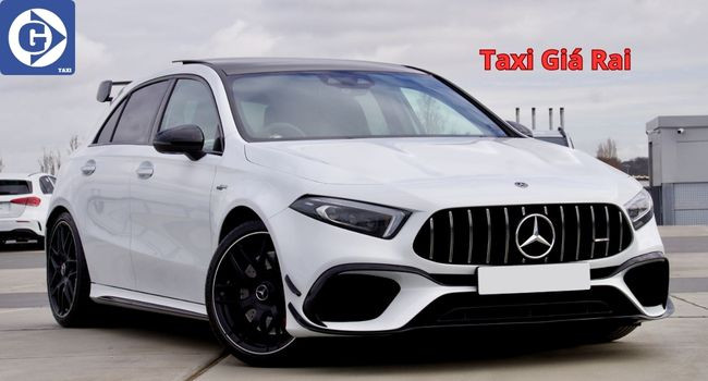 Xe taxi địa phương của Giá Rai đậu gần chợ