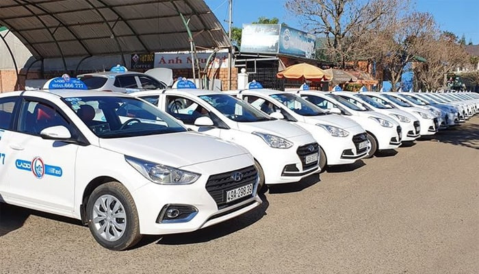 Xe Taxi Lado màu trắng hiện đại tại Lâm Đồng