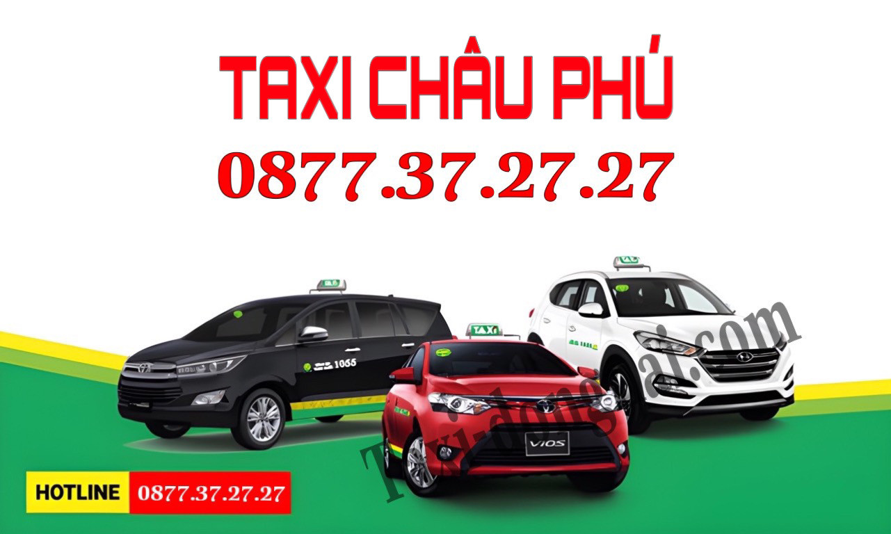 Xe taxi màu vàng di chuyển trên đường phố Châu Phú An Giang
