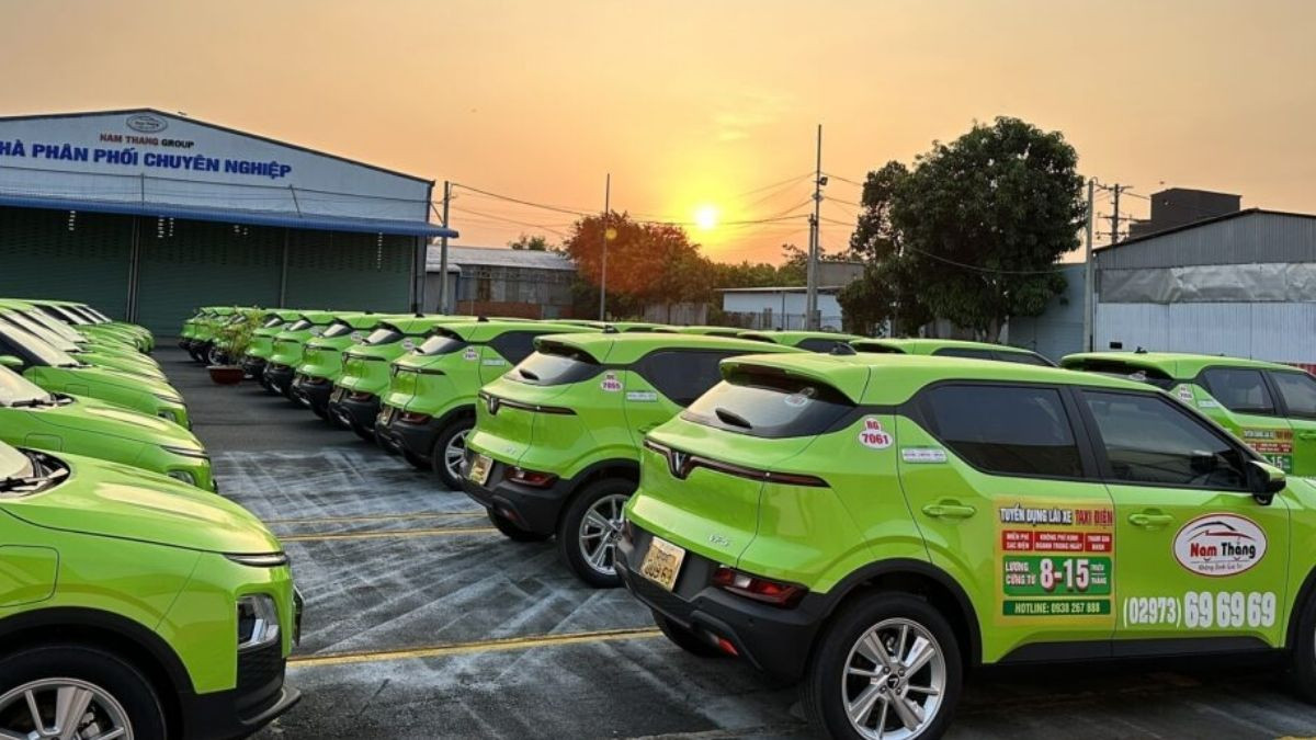 Xe taxi Nam Thắng màu vàng nhạt, một lựa chọn phổ biến cho di chuyển tại An Thới TP. Phú Quốc