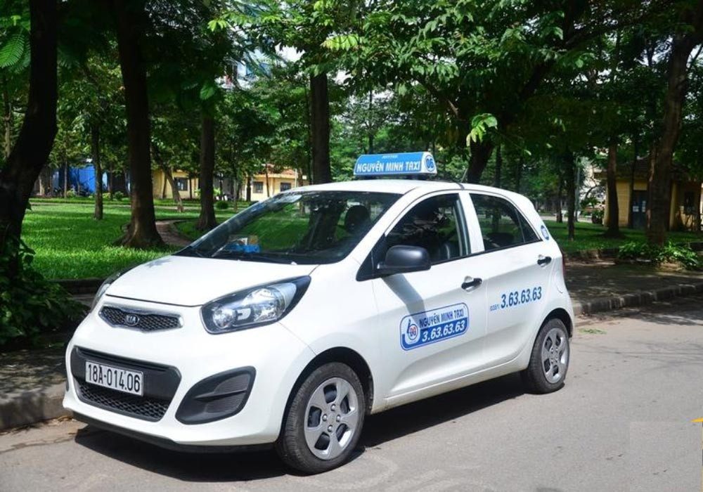 Xe taxi Nguyên Minh tại Nam Định
