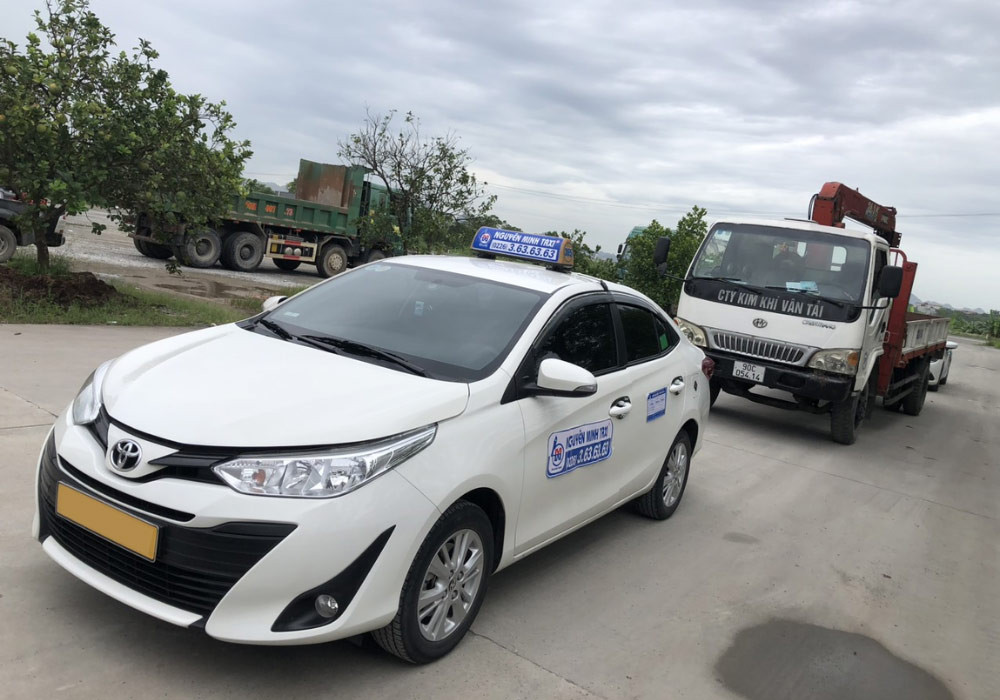 Xe Taxi Nguyên Minh trên tuyến đường quen thuộc