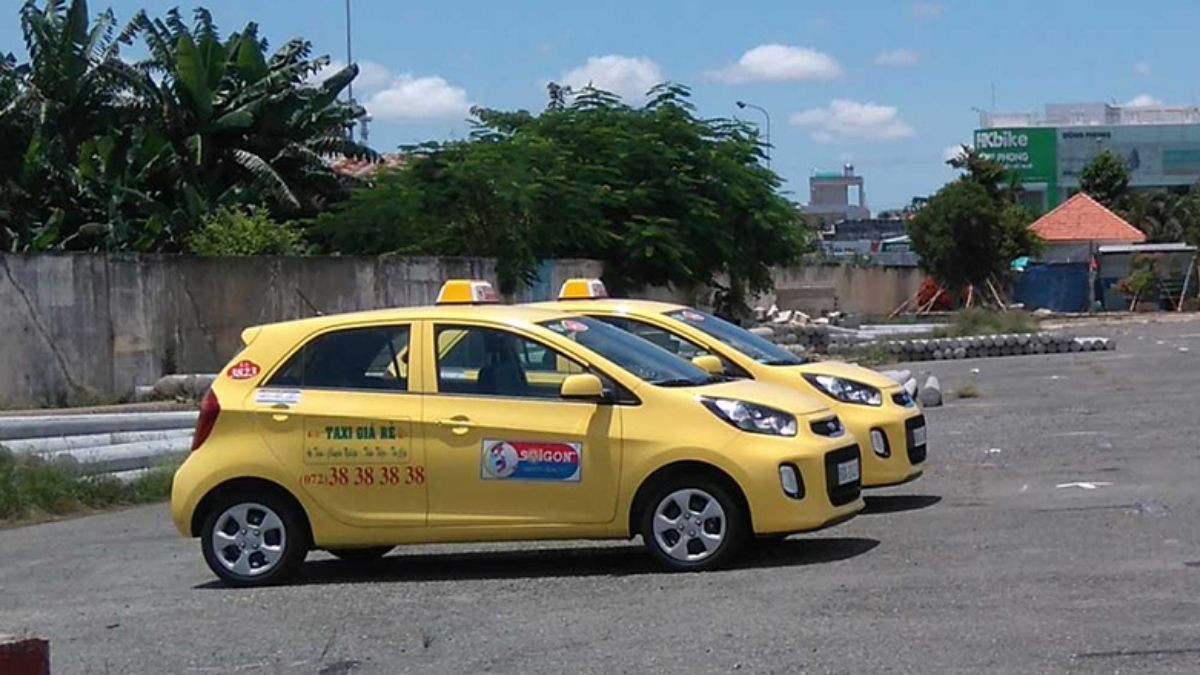Xe taxi Sài Gòn màu vàng tại TP. Phú Quốc, cung cấp dịch vụ di chuyển chất lượng