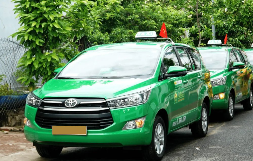 Xe taxi truyền thống của Mai Linh, một lựa chọn di chuyển quen thuộc tại Đồng Xoài.