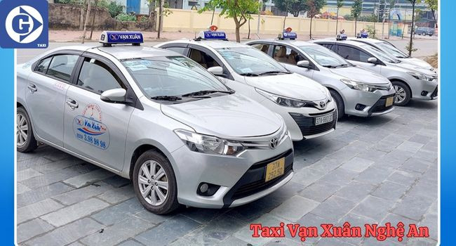 Xe Taxi Vạn Xuân Nghệ An chờ đón khách tại thành phố Vinh