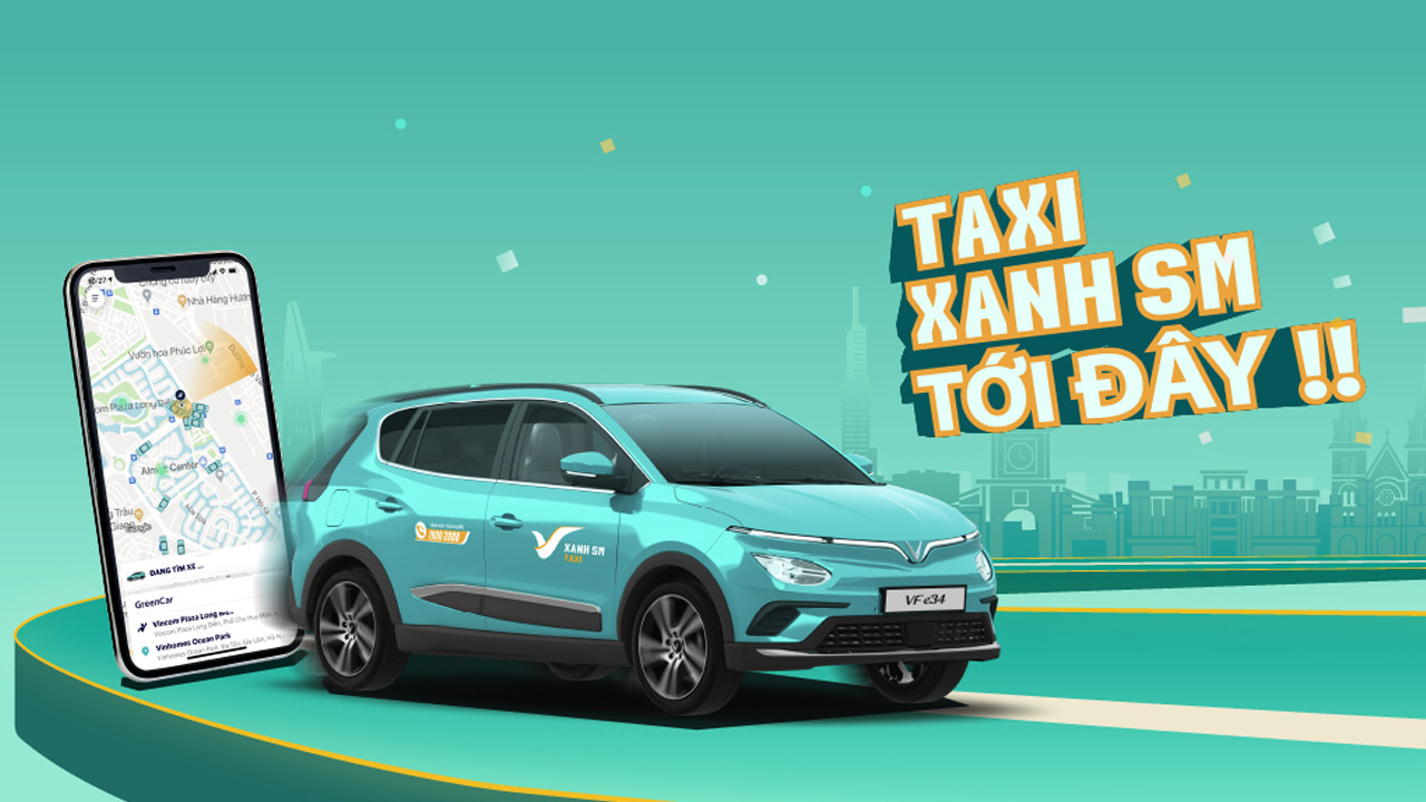 Xe Taxi Xanh SM Vinfast chạy trên đường