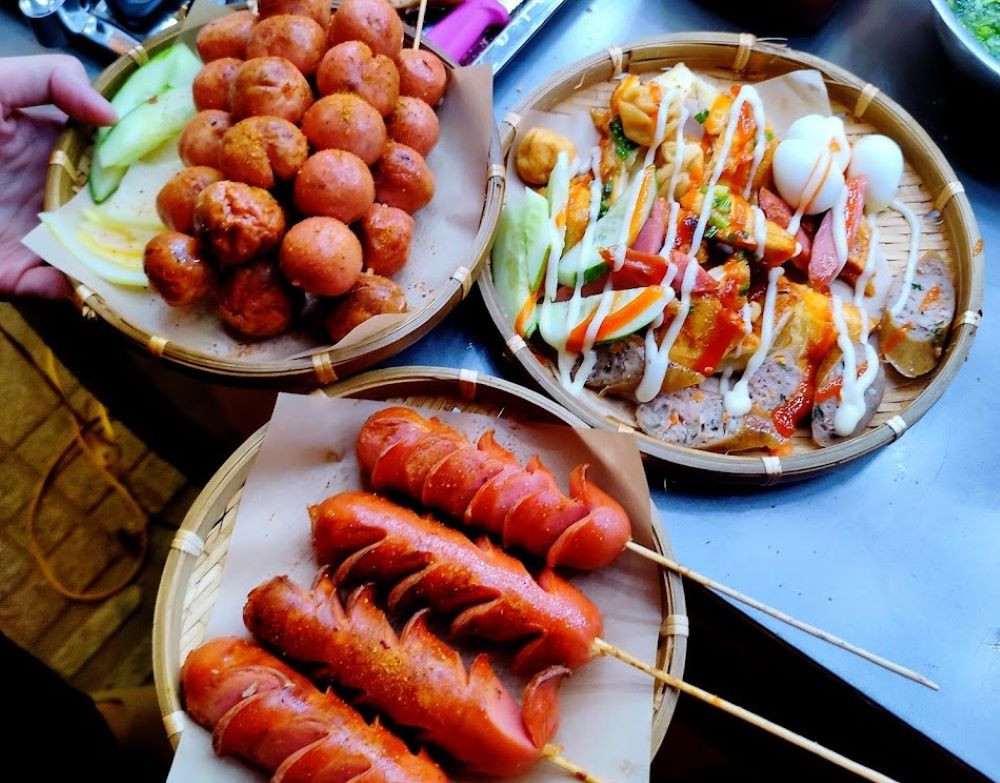Xiên nướng đa dạng và thơm ngon tại Xiên Nướng Thùy Trang Gò Vấp, một địa chỉ ăn vặt buổi tối được yêu thích